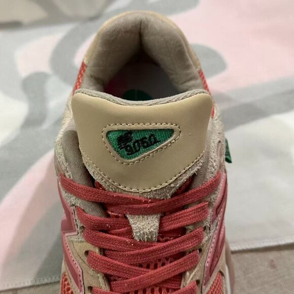 New Balance 9060 Series Co-Branded Retro Sneakers Pink - Picture 6 of 6